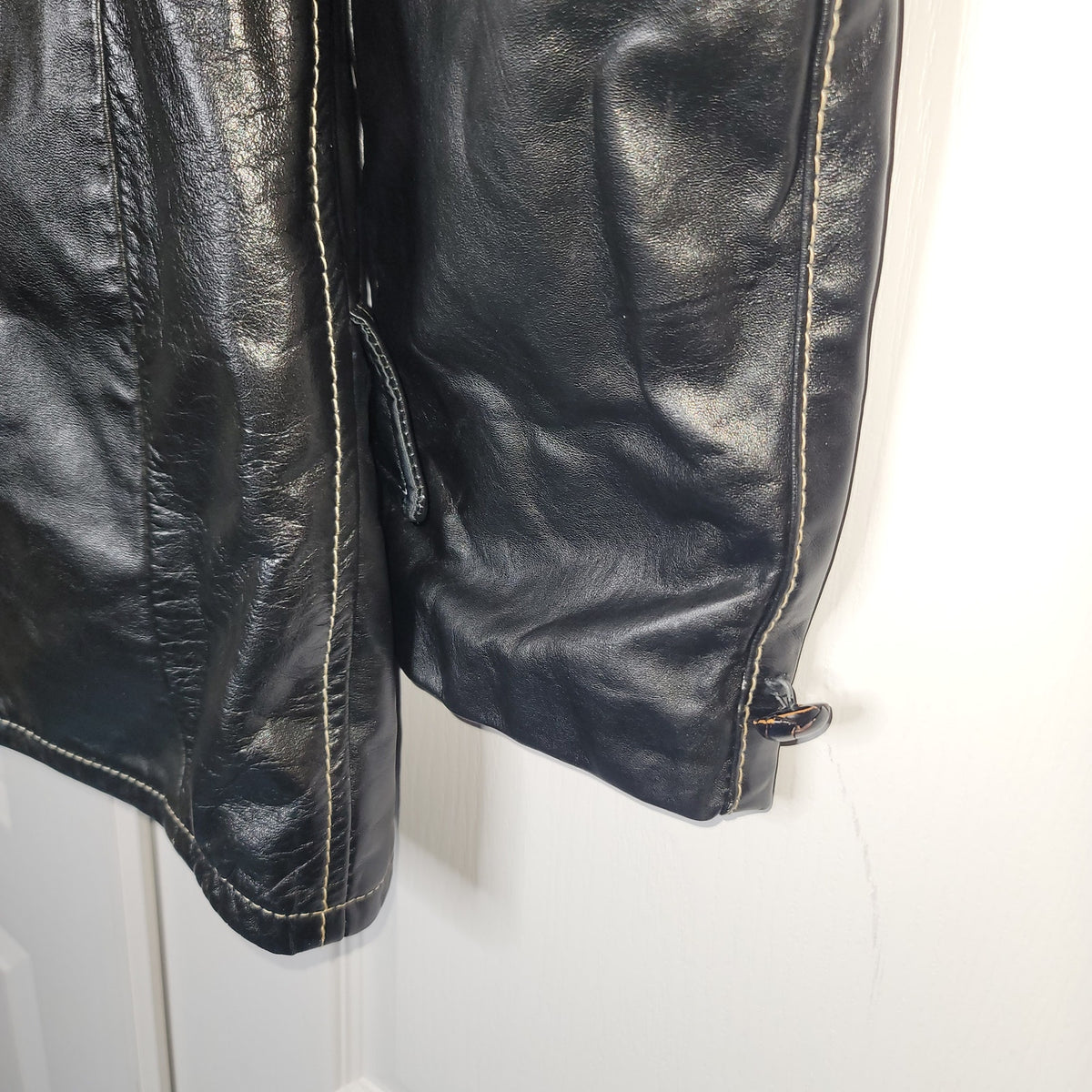 Juilliard Leather Vintage 1970 Lg. Lapel black white stitching Sz 38 Coat Jacket