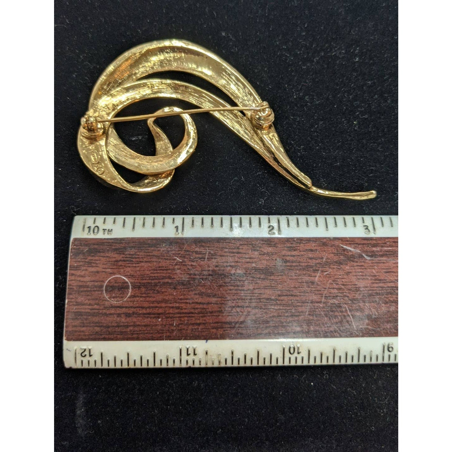 Vintage Avon Spiral Golden Metal Brooch Safety Pin Closure Signed