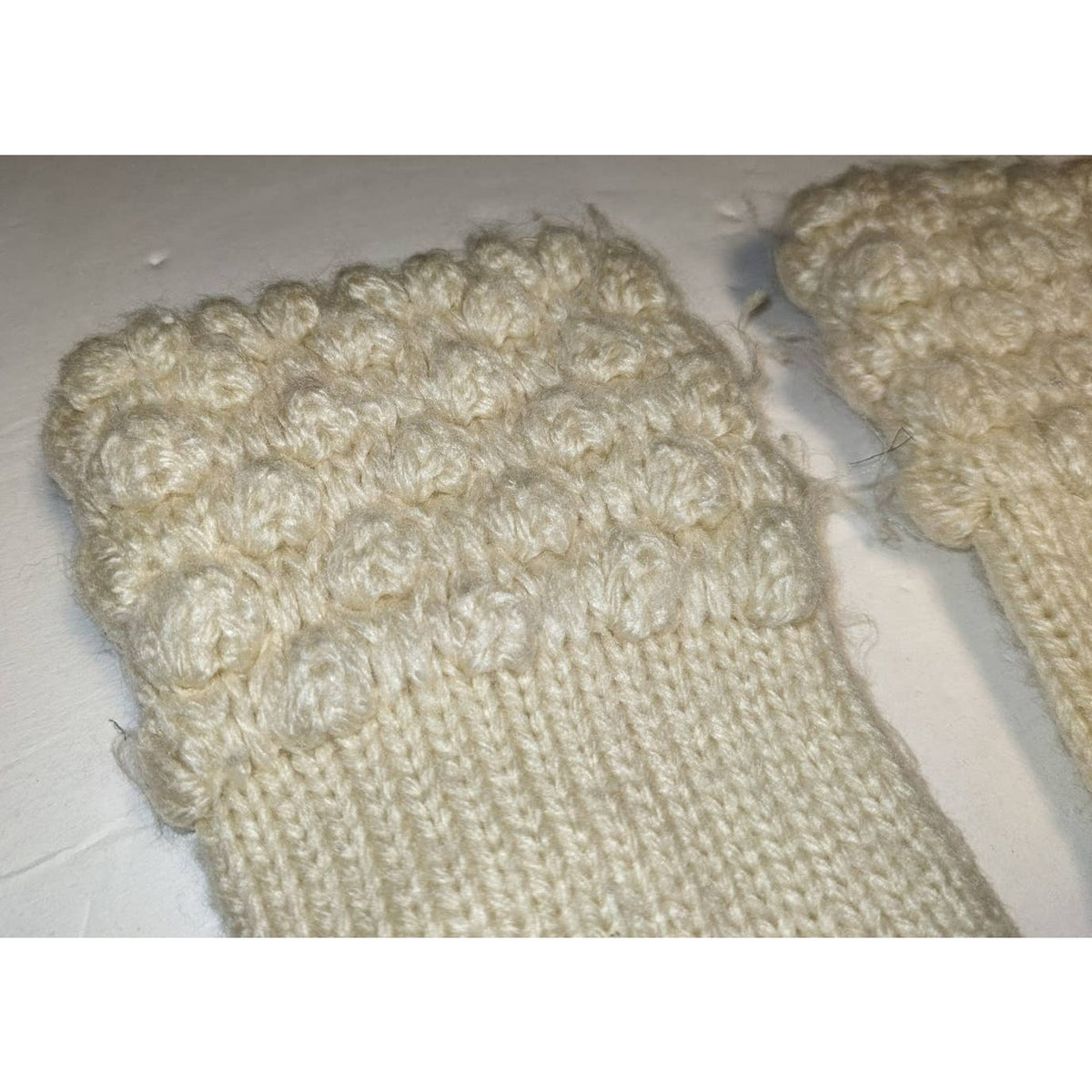 Vintage Cream Knit Winter Driving Gloves Faux Leather Palms Bubble Stitch Cuffs
