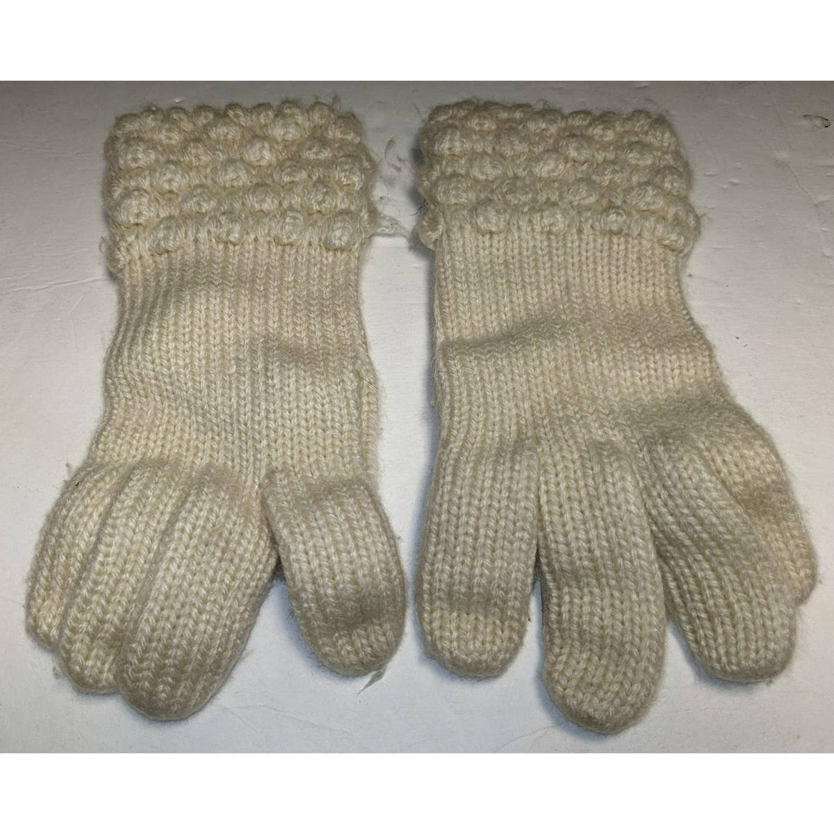 Vintage Cream Knit Winter Driving Gloves Faux Leather Palms Bubble Stitch Cuffs