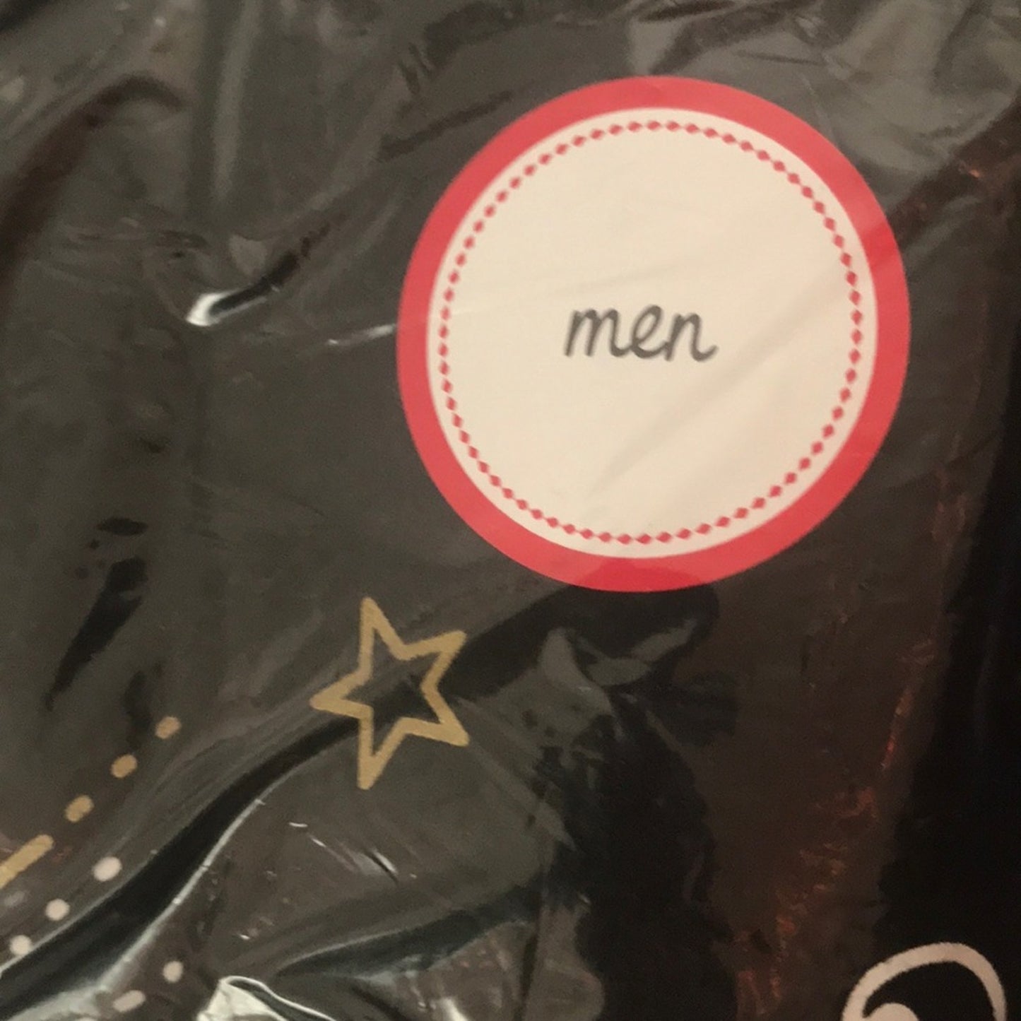 Macy’s NEW Family PJ New Years Eve Men’s Size LARGE Top and bottoms long sleeve
