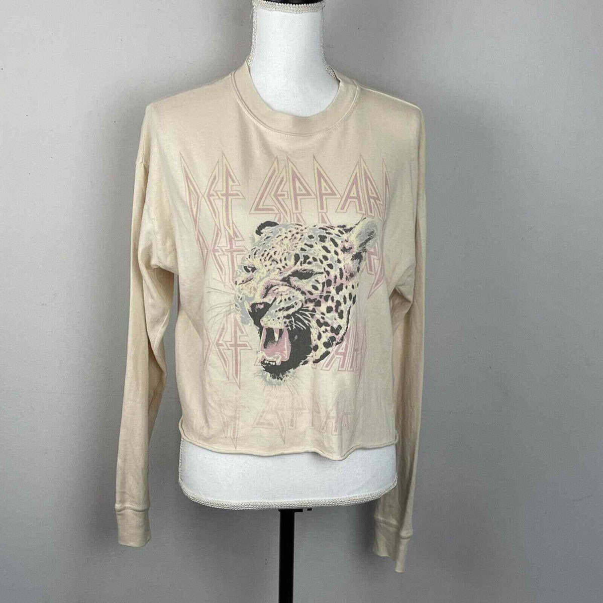 DAYDREAMER Def Leopard Band Long Sleeve T Shirt New Flaw cream/pink Size Large