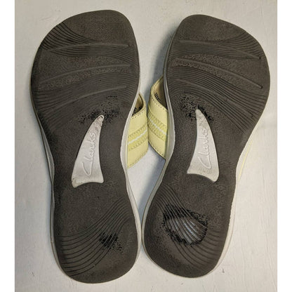Clarks Comfort Flip Flops Women's Size 6 Gray Yellow Cushioned Adjustable