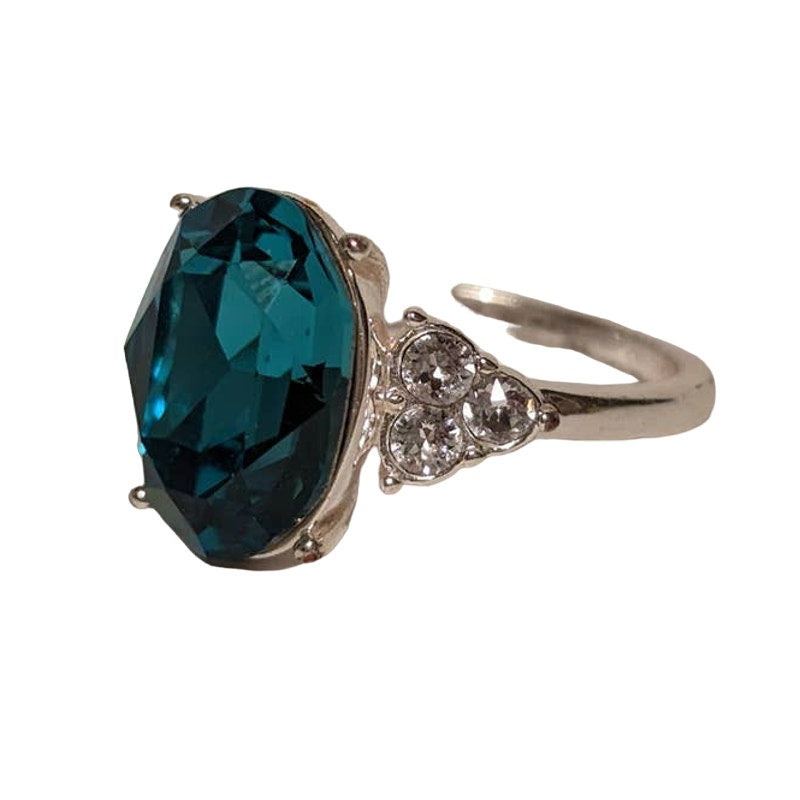 Turquoise Rhinestone Ring White Silver Tone Metal Costume Jewelry Size 7.5
