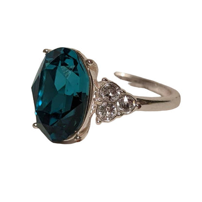 Turquoise Rhinestone Ring White Silver Tone Metal Costume Jewelry Size 7.5