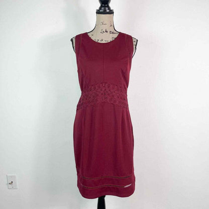 Adelyn Rae Gayle Women's Sleeveless Cross Back Lace Dress Medium Burgundy NWT