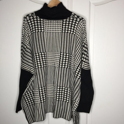 Joseph Turtle-Neck Sweater Long Sleeves Ribbed Trim Printed Black- White Size XL