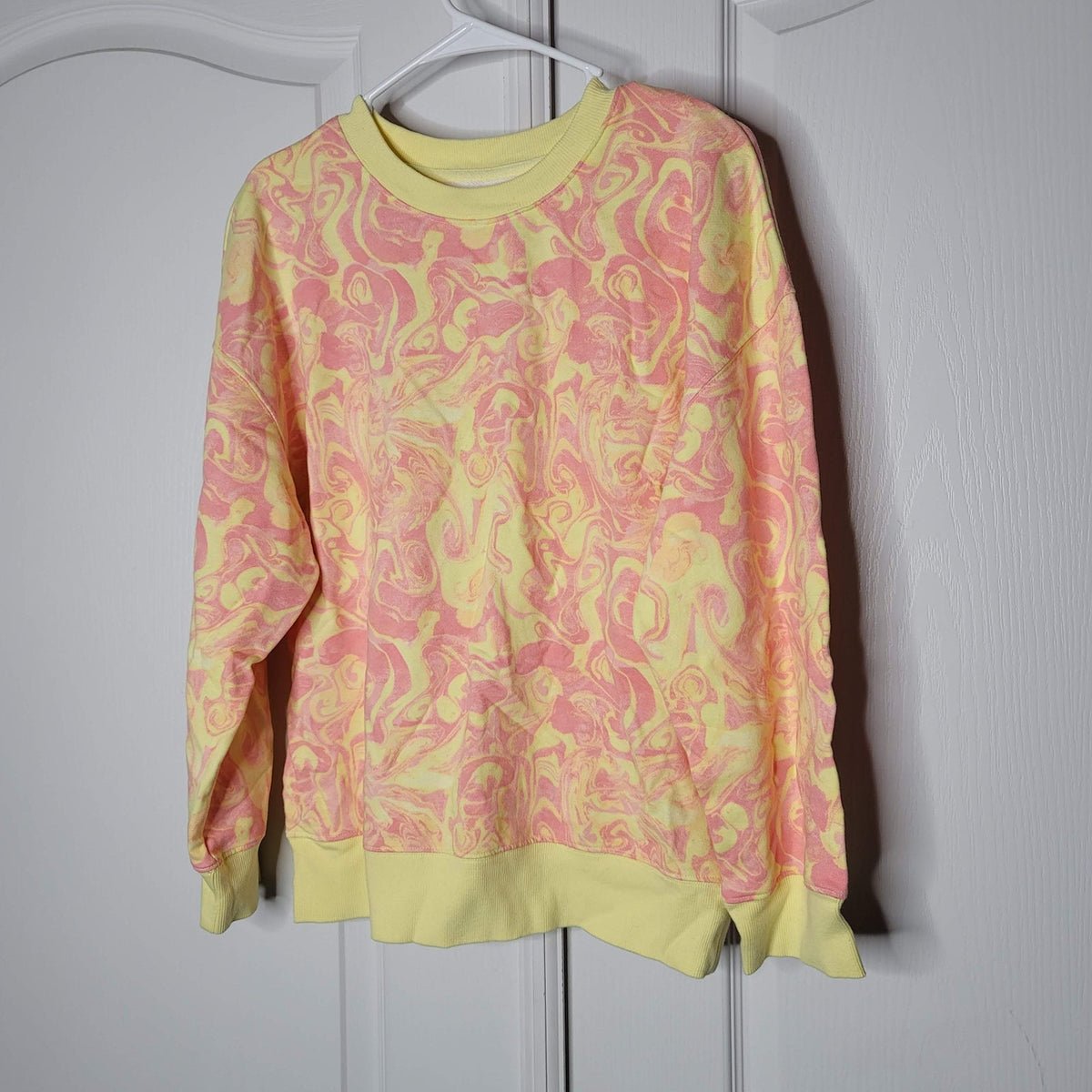 BP. Pullover Sweatshirt Long Sleeve Round Neck Yellow Spacey Size Extra Small