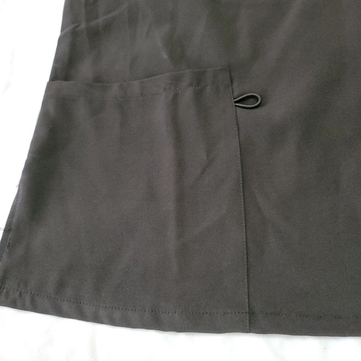 4 Flex VNeck Shirt Top Short Sleeves Utility Scrubs Two Pockets Black Medium NWT