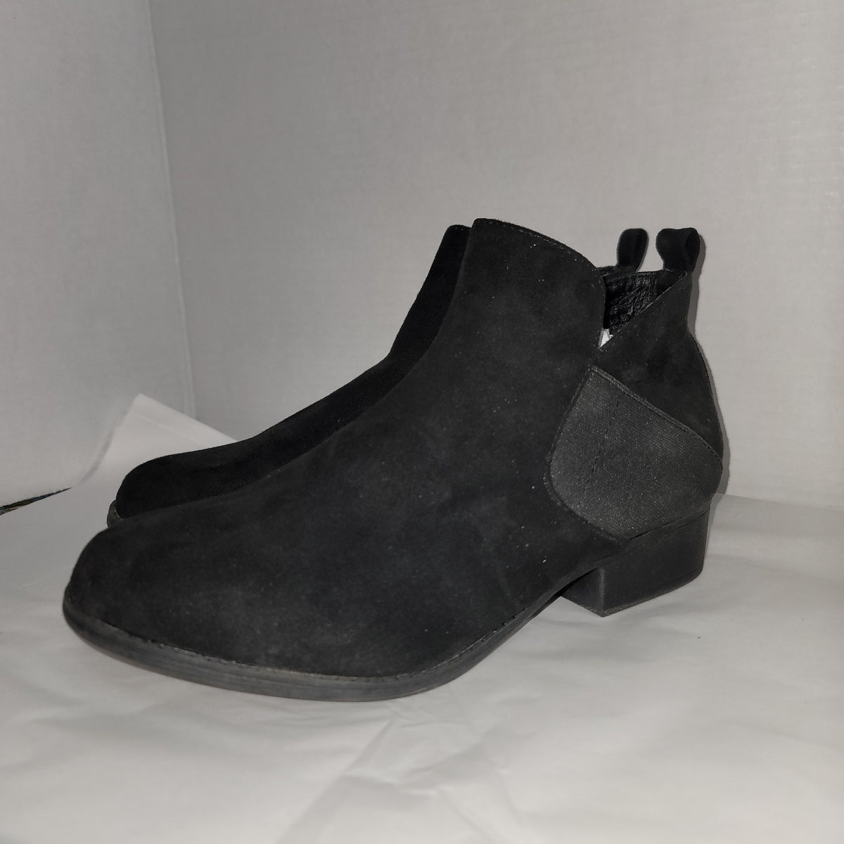 Mia Amore Size 9 Womens Black Pull ON ANkle Booties Boots Almond Toe Memory Foam
