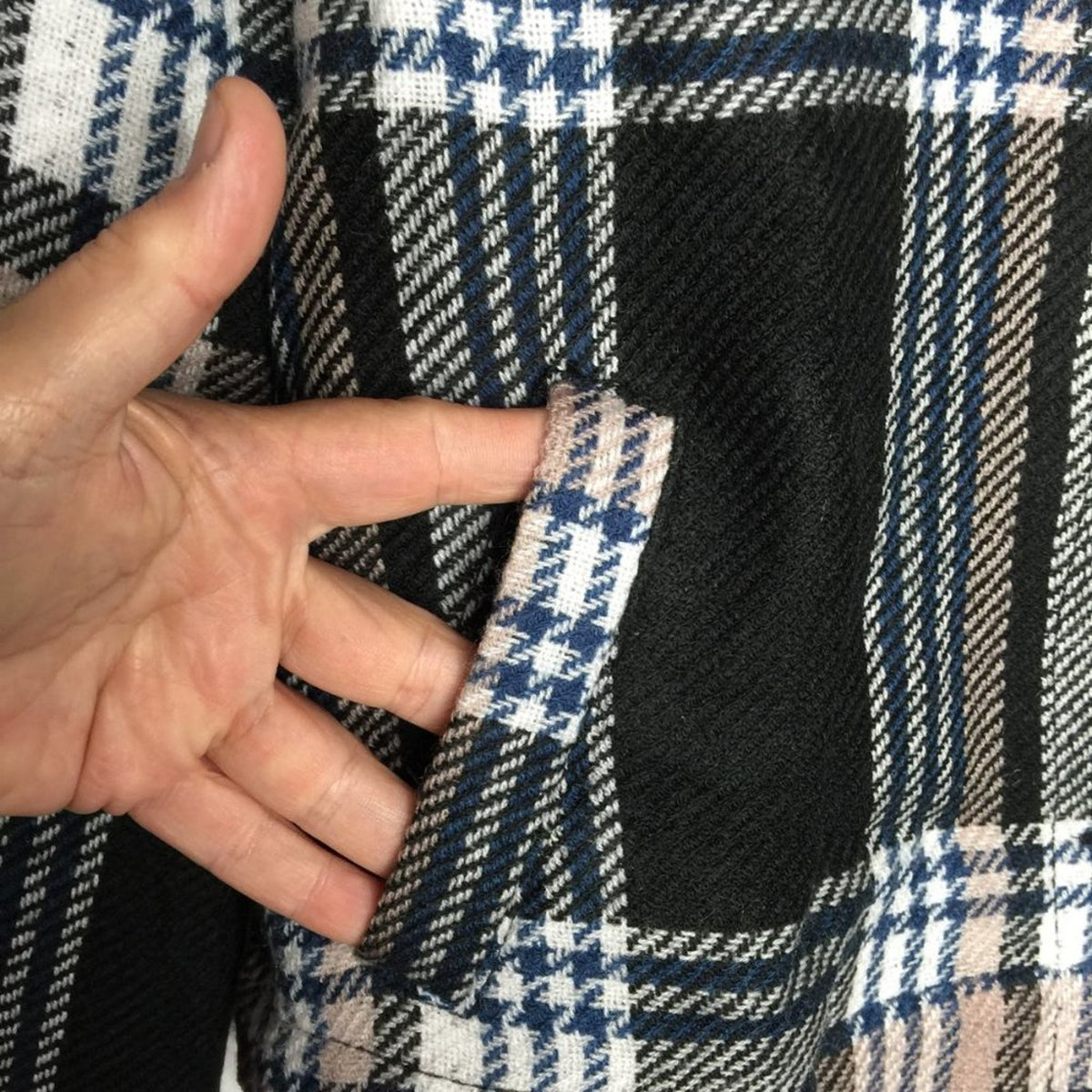 NEW SUSINA Faux Shearling Trim Jacket Long Sleeve SMALL Button Black Naya Plaid
