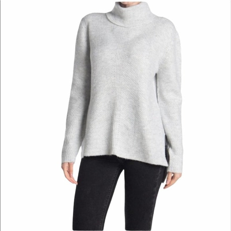 Sweet Romeo Sweater Medium Heather Grey NEW Abstract Rib Turtleneck Hi Low Tunic