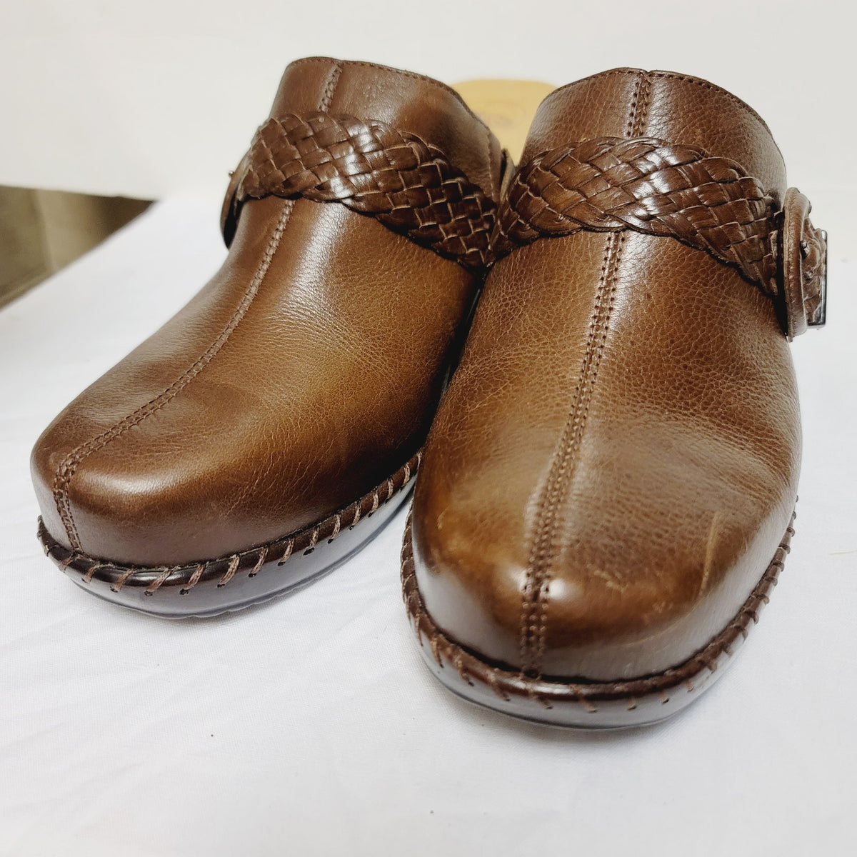 Nuture ABIEE NURTURE leather clogs slide on Womens Size 11 cognac Brown