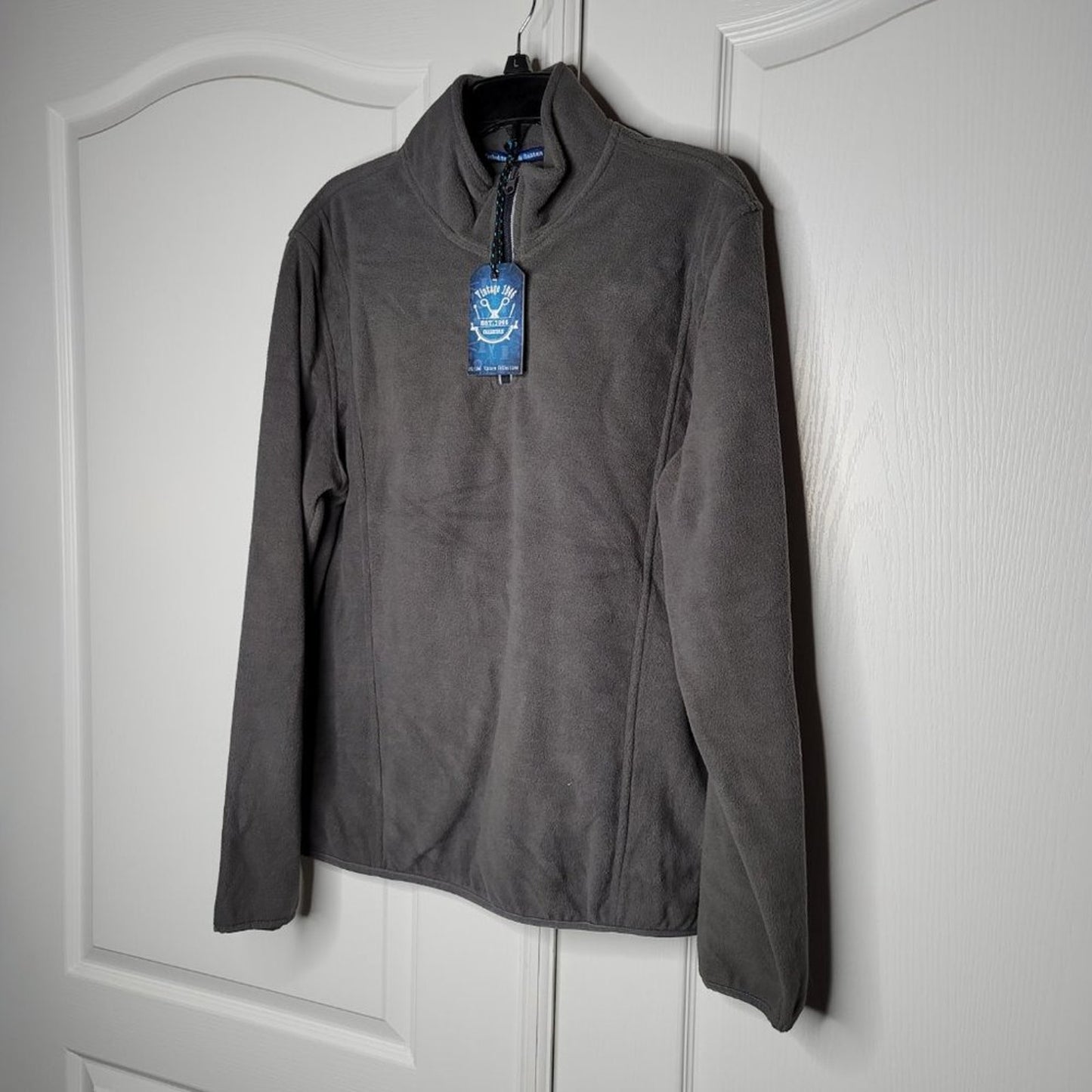 NWT Vintage 1946 Gray Partial Zip Fleece Knit Sweater Small winter Mens cozy