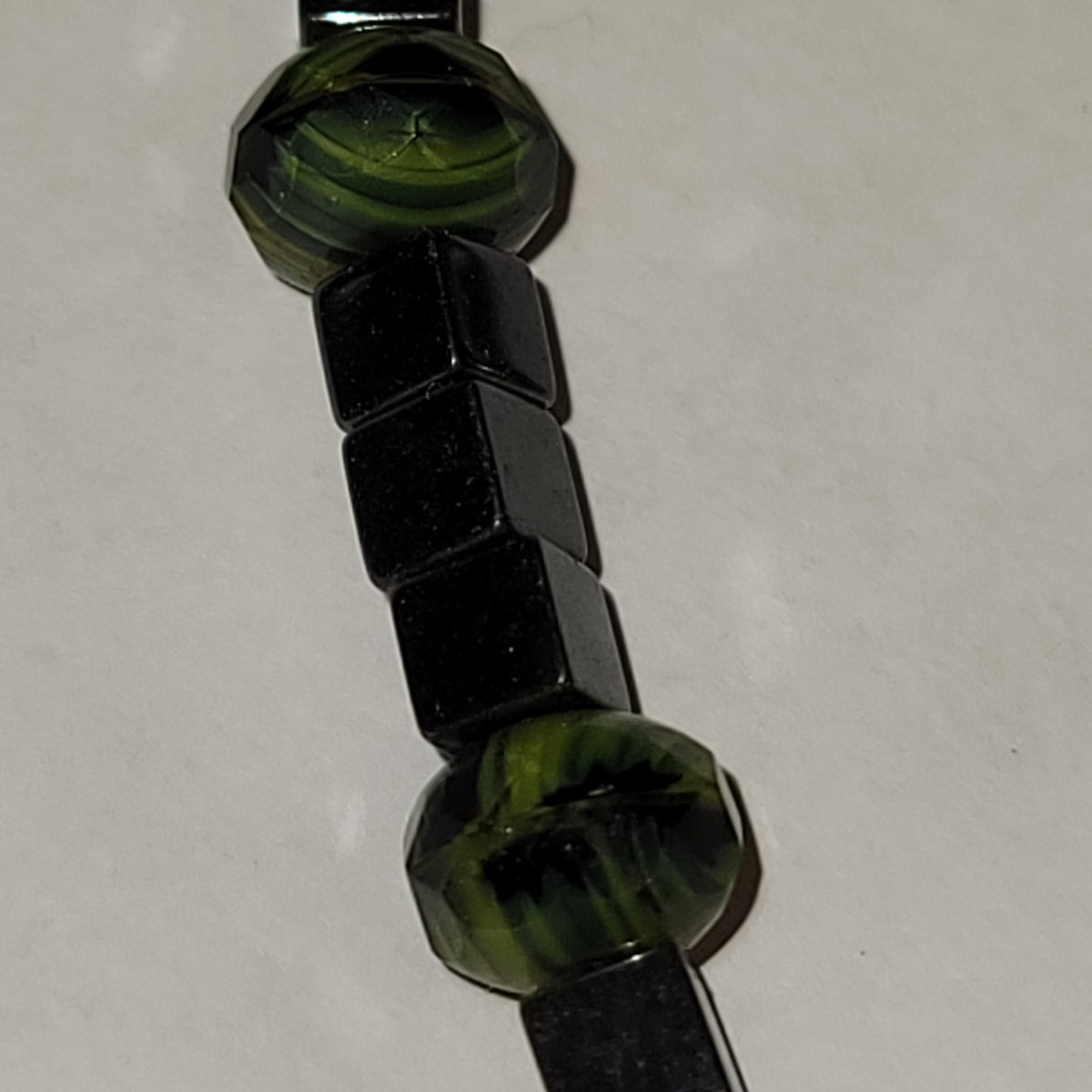 Vintage glass bead bracelet green cat ovoid black obsidian square barrel clasp
