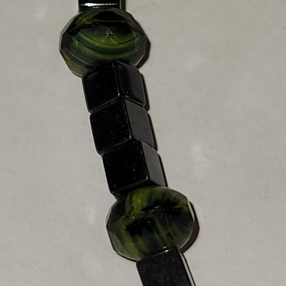 Vintage glass bead bracelet green cat ovoid black obsidian square barrel clasp