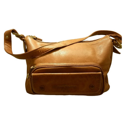STONE MOUNTAIN leather shoulder tan bag purse Zip and front pouch Key ring