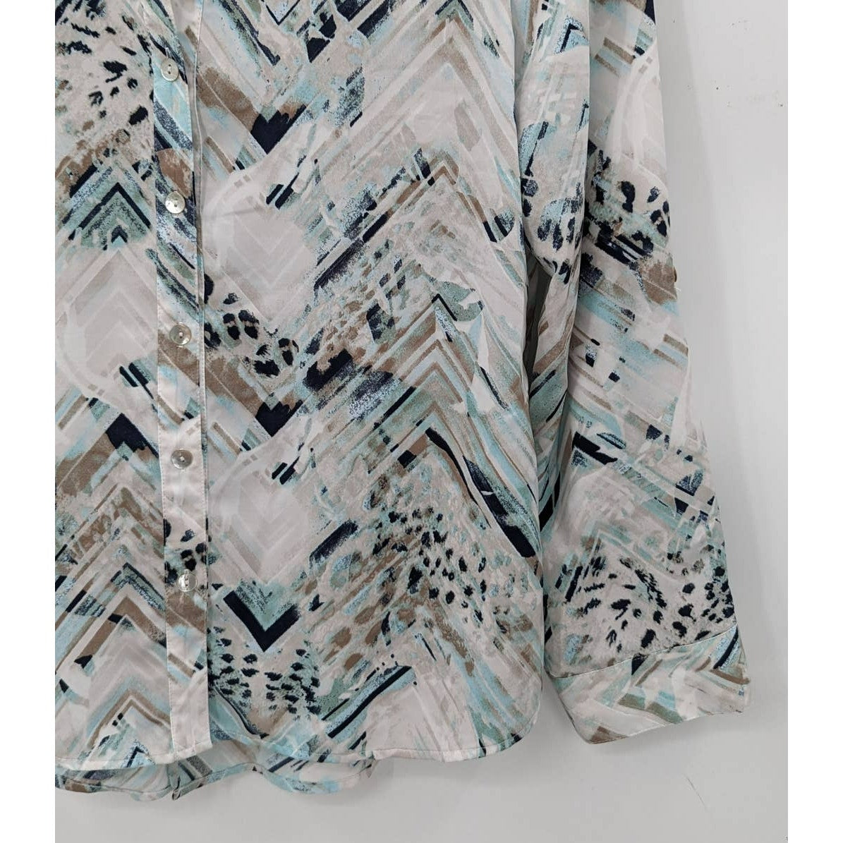 Chico's Lightweight Button Up Shirt Size 0 White Blue Tab Roll Long sleeve
