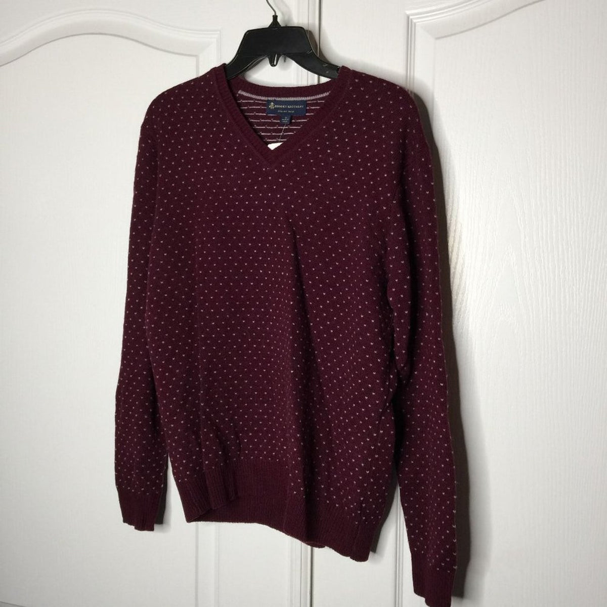 Brooks Brothers Wool Dot Knit Sweater Long Sleeves V-Neck Burgundy Red Small