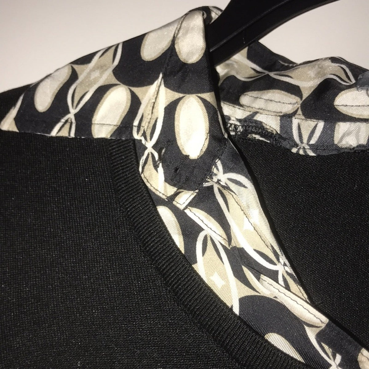 Ann Taylor NEW Black Pattern Collar Long Sleeve Medium