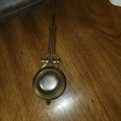 South Georgia Clock Co. Table wood clock damaged walnut veneer case key pendulum