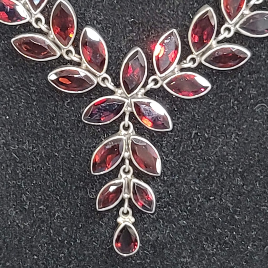 Vintage Sterling Silver Handmade Garnets Graduated Necklace Chain Bridal 10.5"