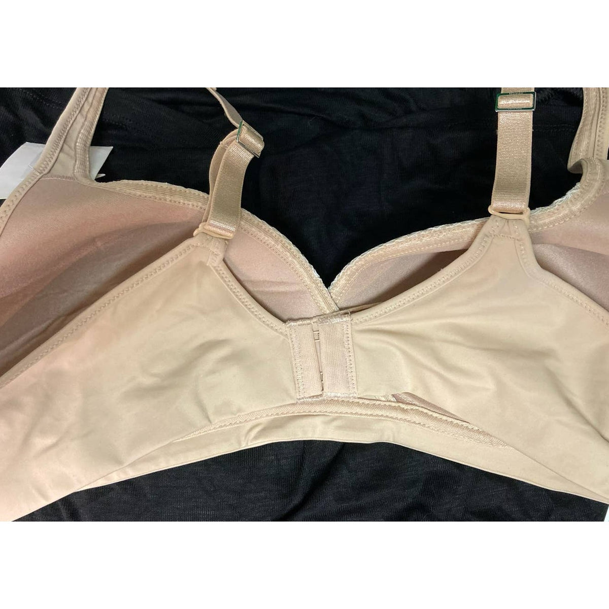Hanes Women's Comfort Flex Fit Wire-Free Bra Medium Nude/Ivory NEW Lace Trim