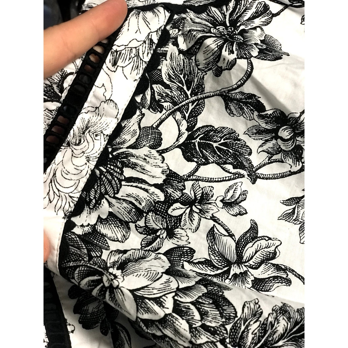 Charter Club NWT White Split-Neck Tunic Blouse Top Black Floral Print Medium