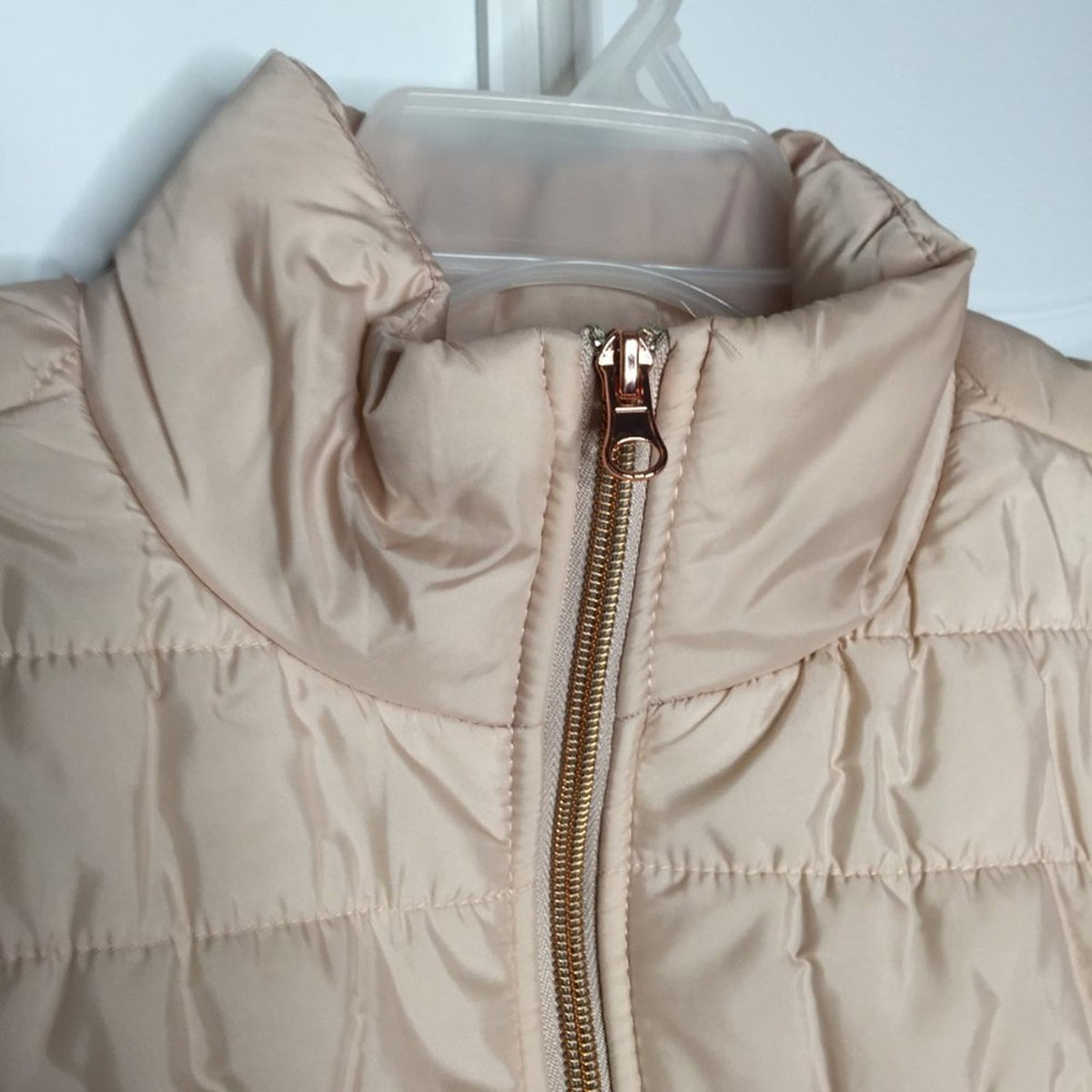 Cambridge Dry Goods Lightweight Quilted Puffer Vest Sleeveless Medium Rose Gold