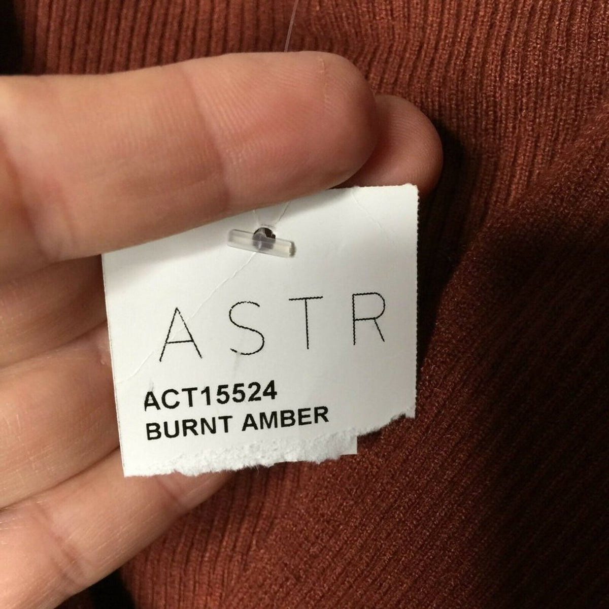 ASTR V-Neck Suki Crossover Sweater RUST Large New cozy fuzzy puff Shoulders