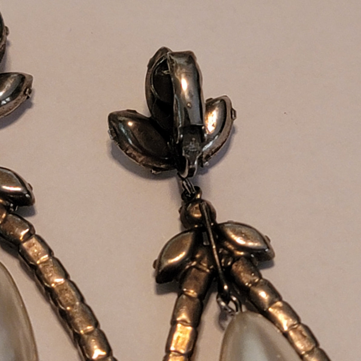 Vintage Faux rhinestones pearl drop pierced earrings dangle Clip On