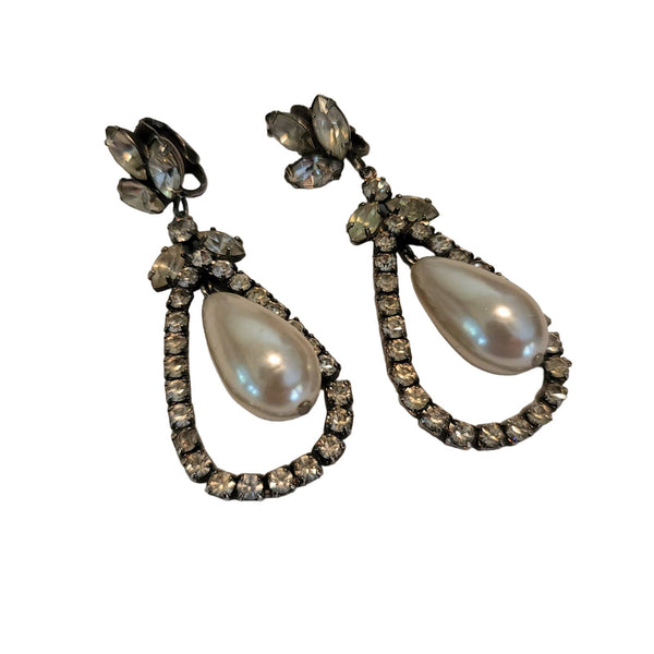 Vintage Faux rhinestones pearl drop pierced earrings dangle Clip On