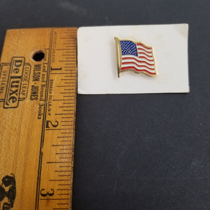 Vintage Enamel USA American Flag Golden Metal Brooch Costume Jewelry lapel pin
