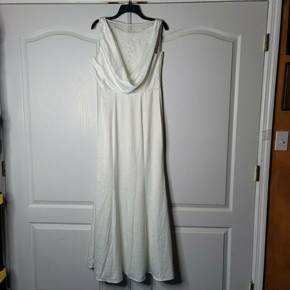 Chi Chi London Draped Neck Sleeveless Nora Gown 8 evening formal wedding Trumpet