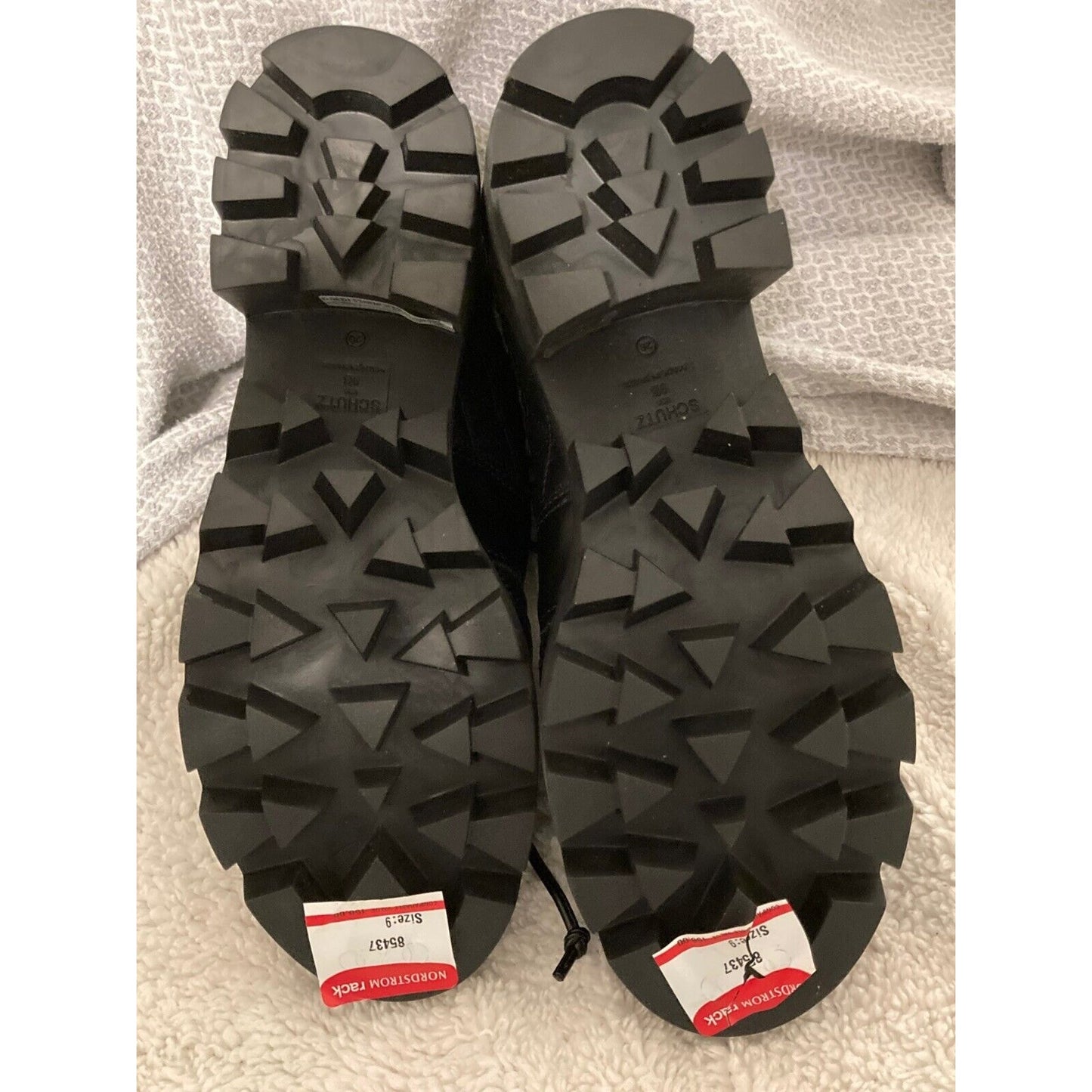 Schutz Cory Leather Quilted Lug Sole Lace Up Combat Boots Size 9B Black NWT