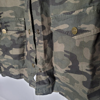 Sanctuary Camouflage Small Jacket Hoodie Jacket  Quarter Sleeve  NEW  Pockets