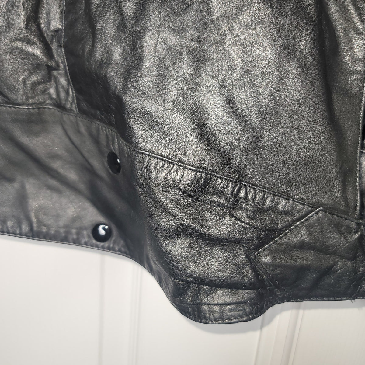 V.S.O.P. COGNAC 100% Large Leather Black Jacket Soft pockets Bolero Cropped Vtg.