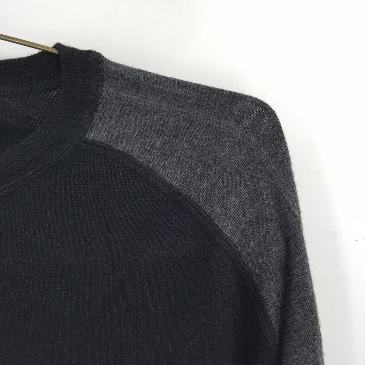 Good Man Brand Colorblock Raglan 100% Merino Wool Sweater Black/Gray SZ XX-Large