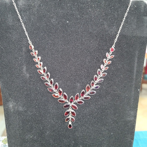 Vintage Sterling Silver Handmade Garnets Graduated Necklace Chain Bridal 10.5"