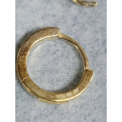 Vintage Costume Jewelry Fashion BE DIFFERENT gold over 925 Petite Cuff Earrings