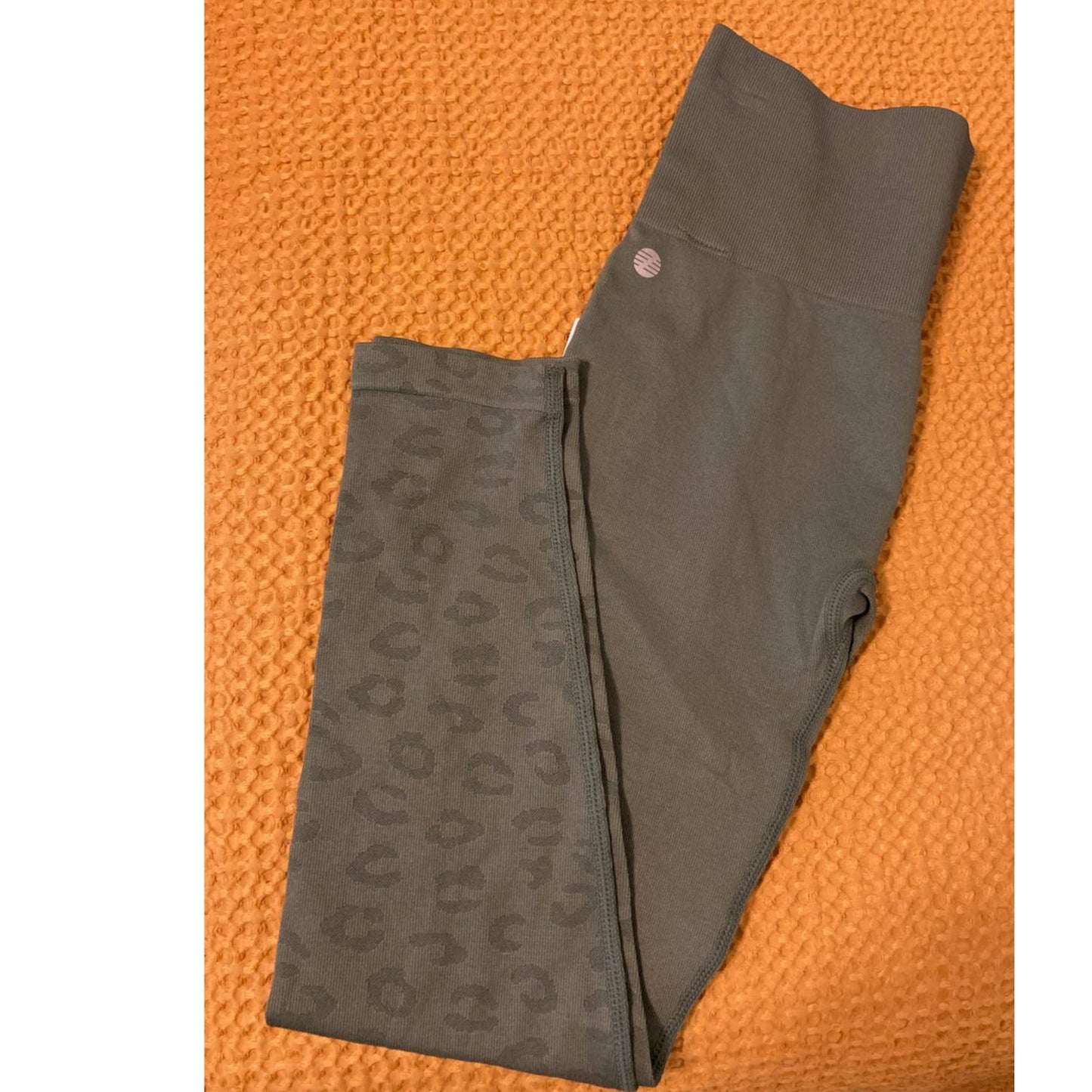 Z By Zella High Waist Seamless 7/8 Leggings XS/Extra Small Green Leopard NWT