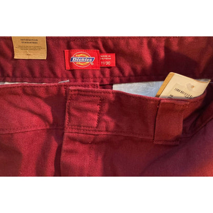 Dickies Straight Leg Juniors Flat Front Mid Rise Pants Size 11/30 Burgundy NWT