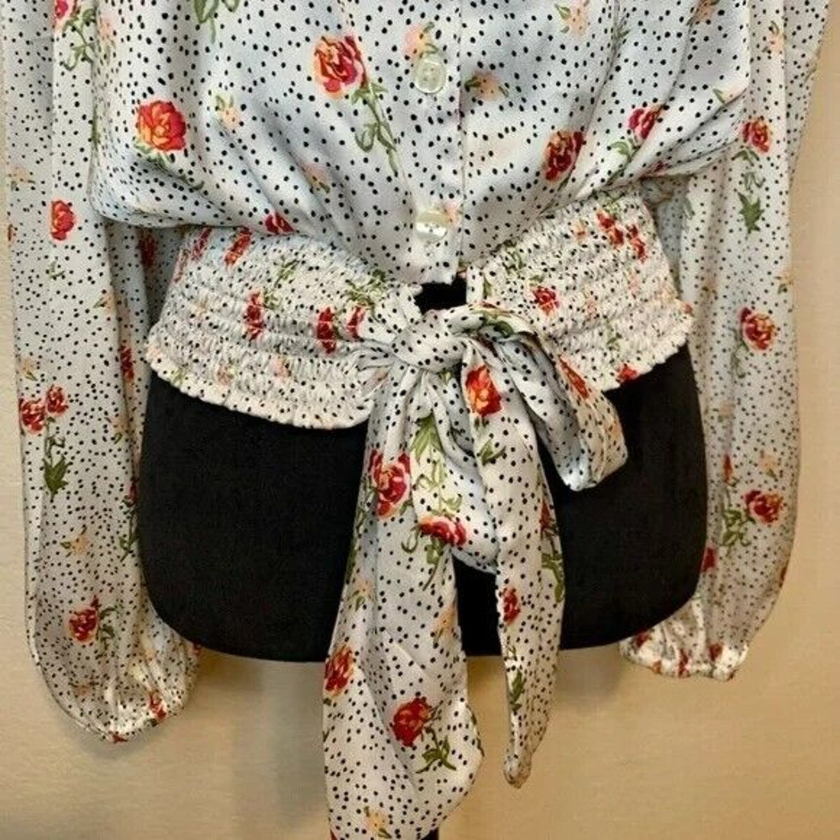 TopShop Women’s Floral Dot Tie Front Satiny Blouse Size 4 White Dots Floral NWT