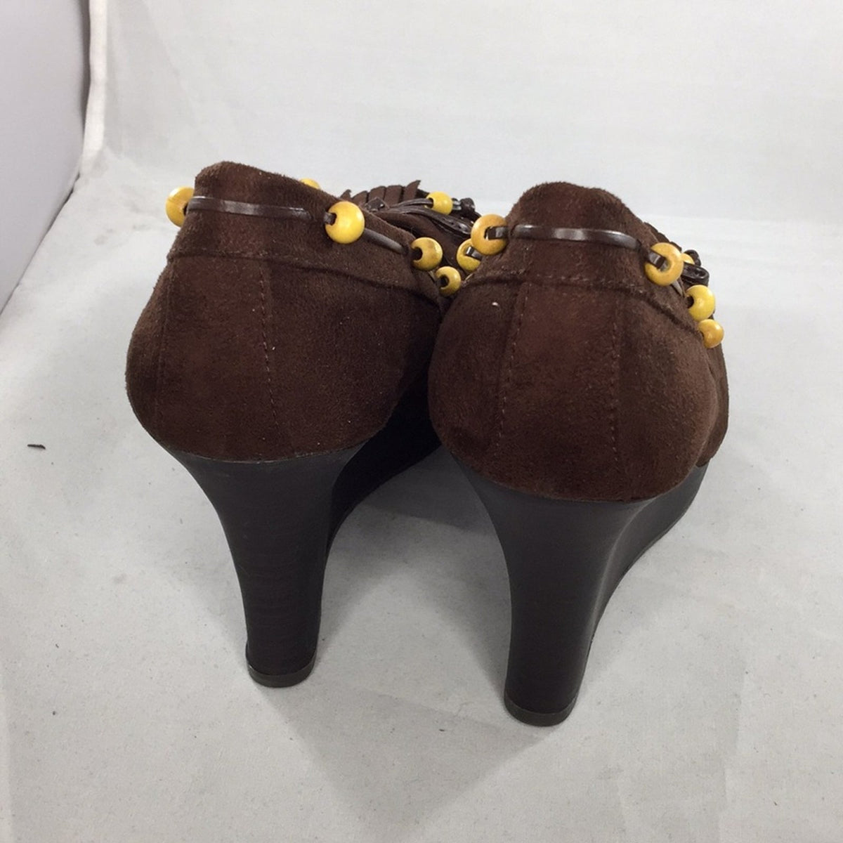 QUPID Brown suede stacked wedge Stacked 4” heels Shoes 9 Beads Closed Round Toe