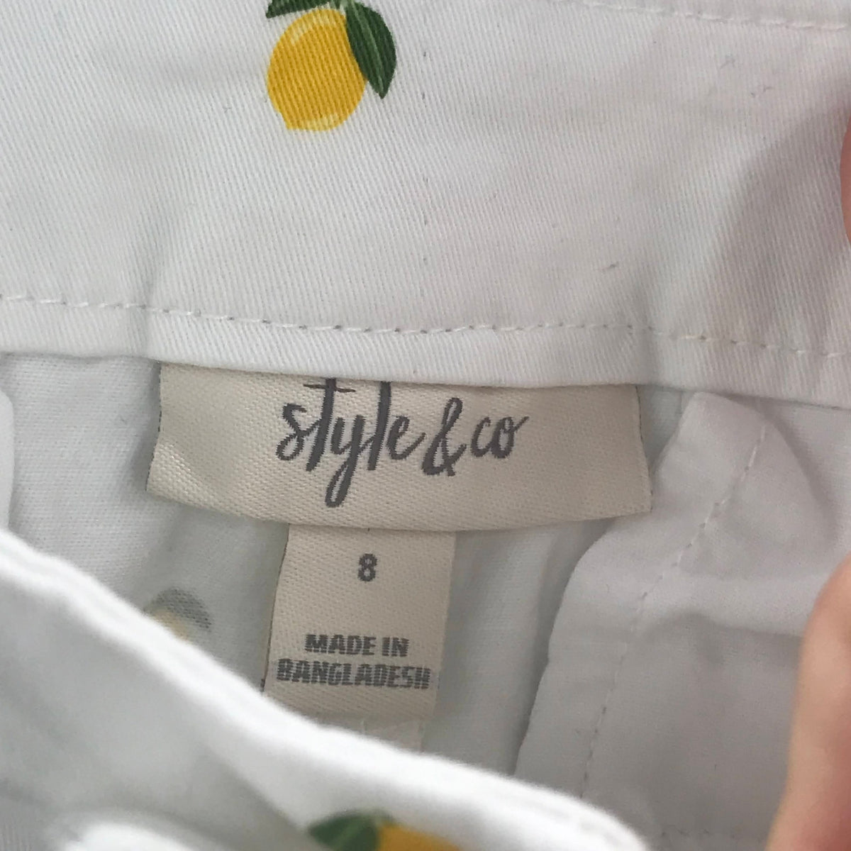 Style & Co Lemon Printed Chino Shorts Mid Rise Button Fly White 8