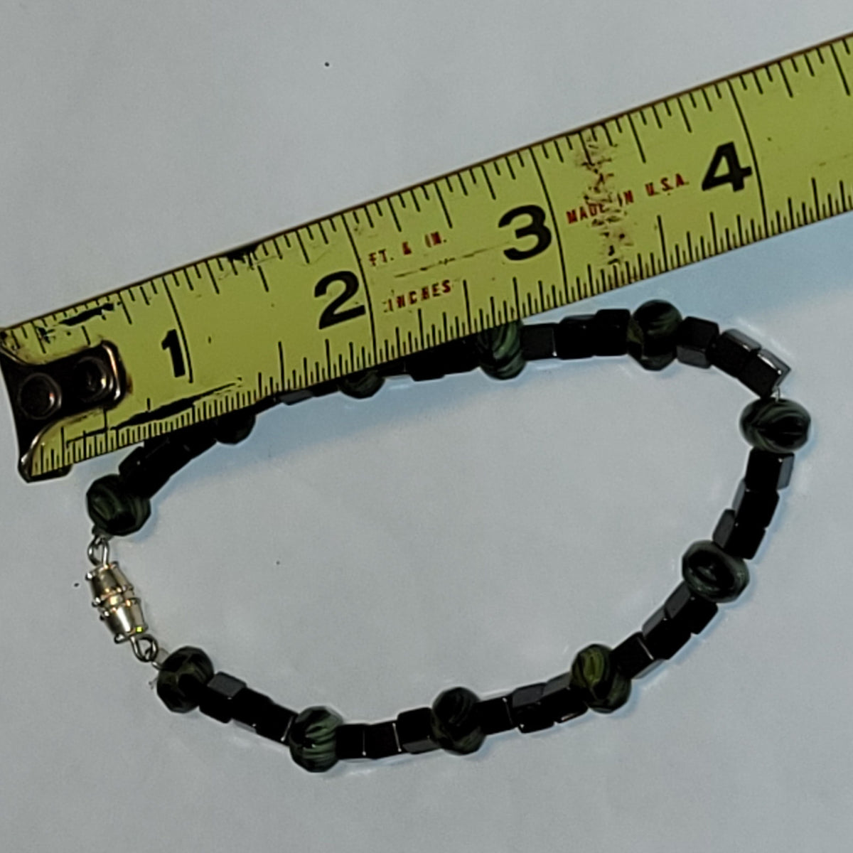 Vintage glass bead bracelet green cat ovoid black obsidian square barrel clasp