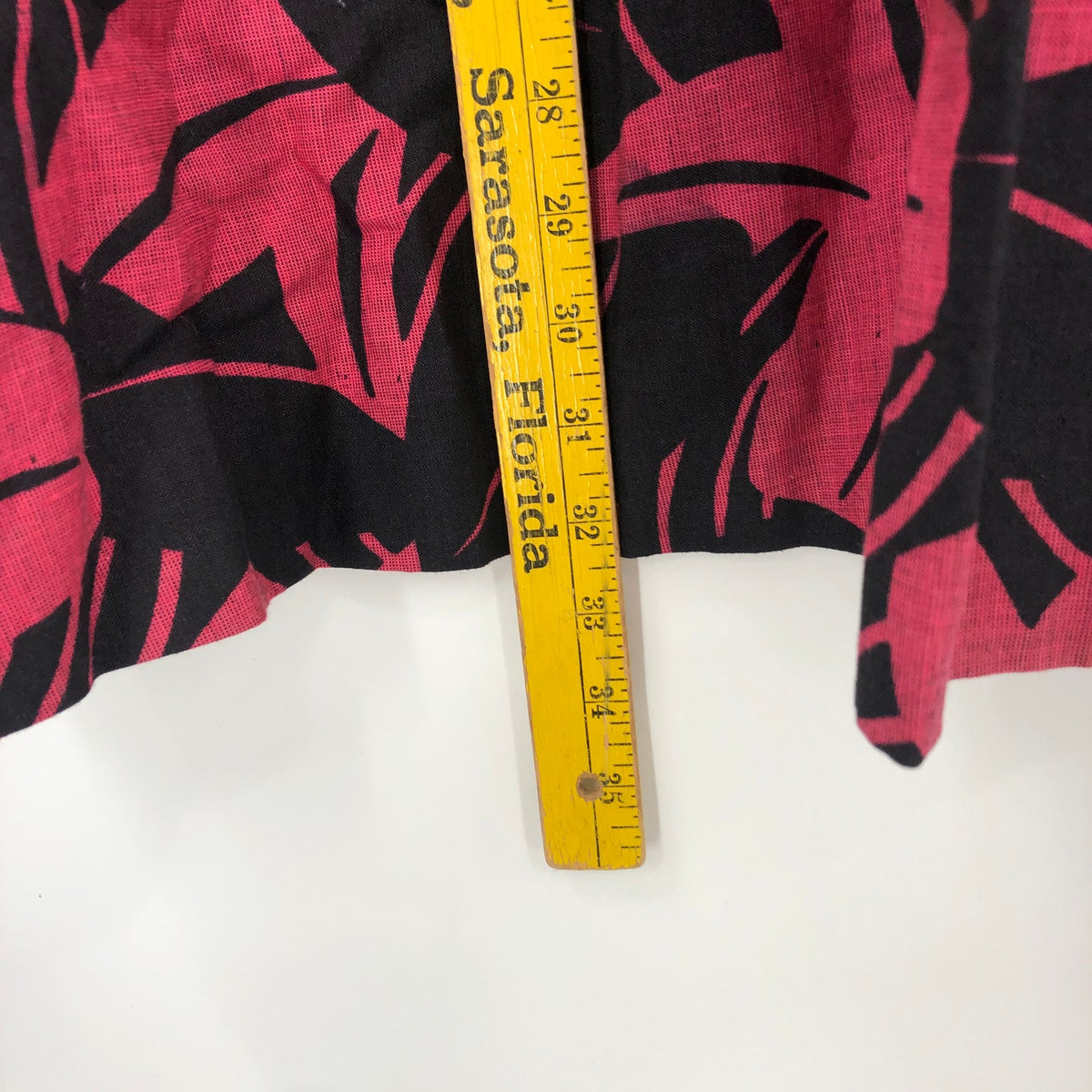 JH Collection Women's High Waist Pleated Floral Midi Skirt Red/Black 32"