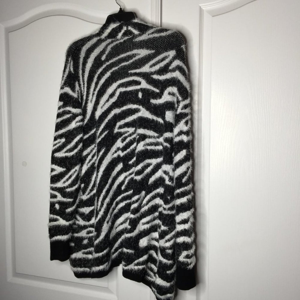 Susina Open Front Cardigan Sweater Long Sleeve Zebra Print Black-White LARGE