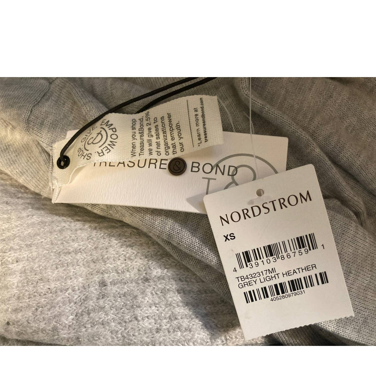 Treasure & Bond Silky Soft V Neck Sweater Extra Small GREY NWT - Cashmere Blend