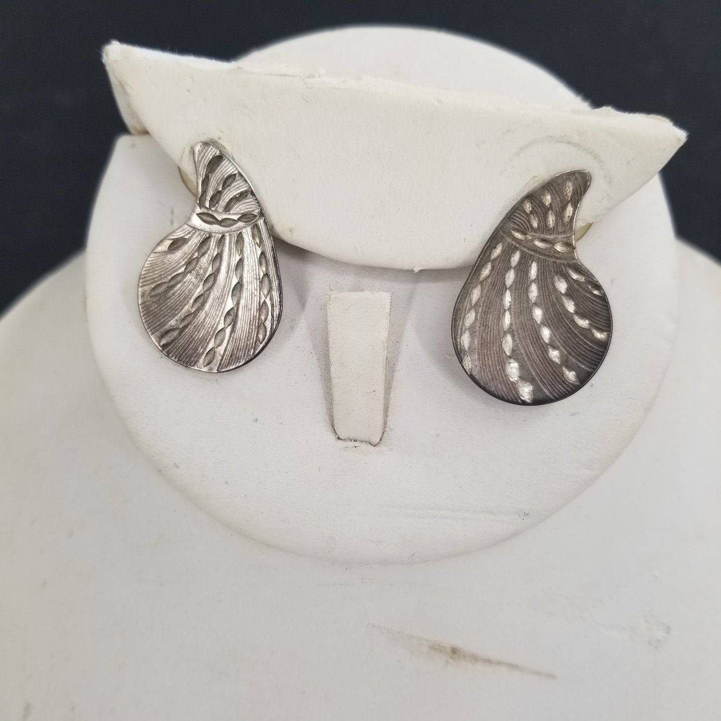 Vintage Sterling Silver Sea Shell Nautical Post Earrings Cut Metal